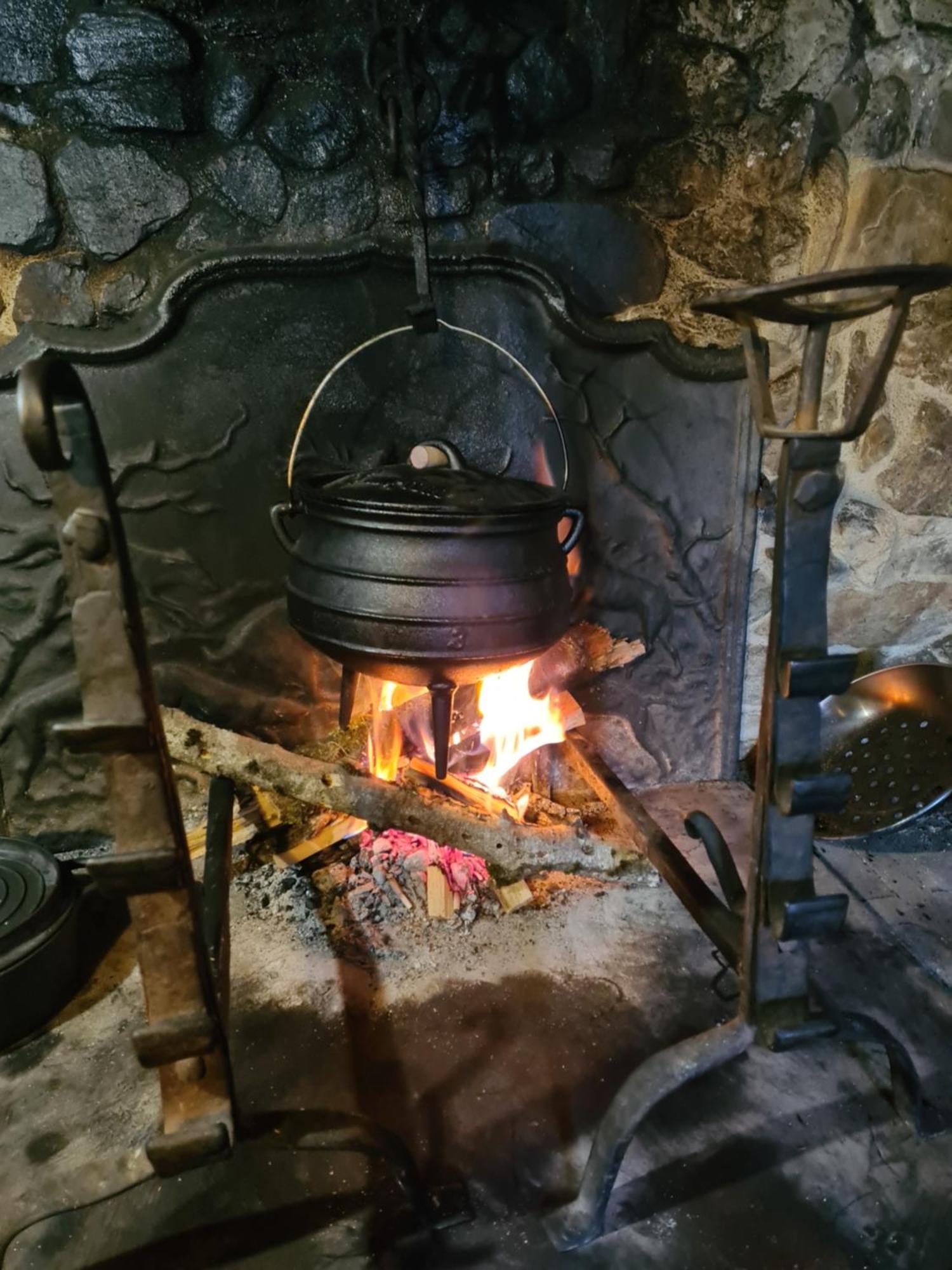 Gite De L'Ours Saint-Mamet Εξωτερικό φωτογραφία